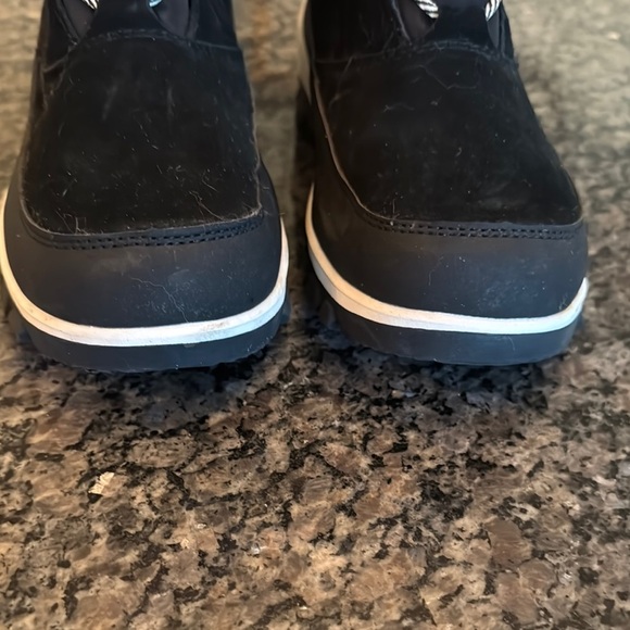 Thermolite Eco Mode Black Boots with Cream Lining EUC 9 - Picture 13 of 13